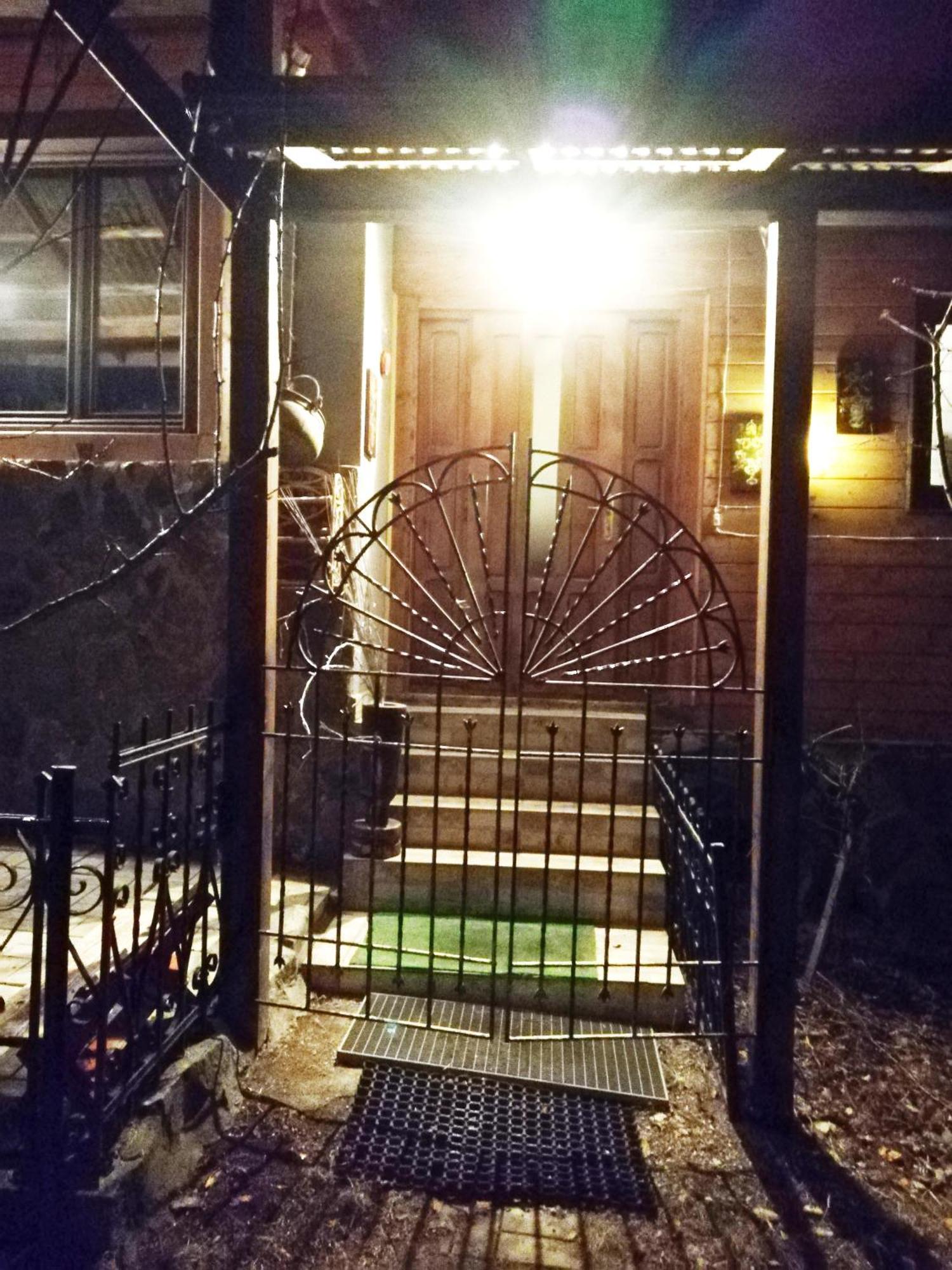 Leyla Guesthouse Castel Брашов Екстериор снимка