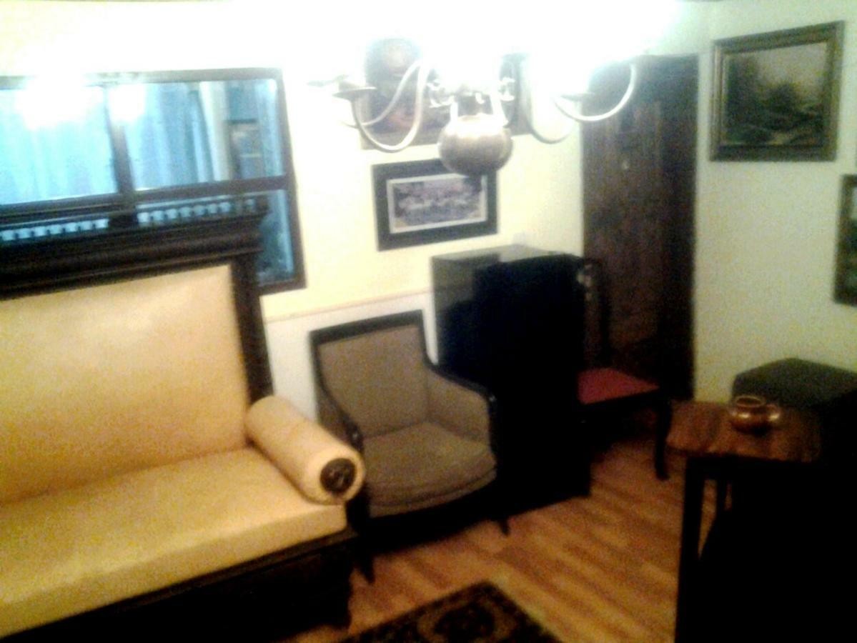 Leyla Guesthouse Castel Брашов Екстериор снимка